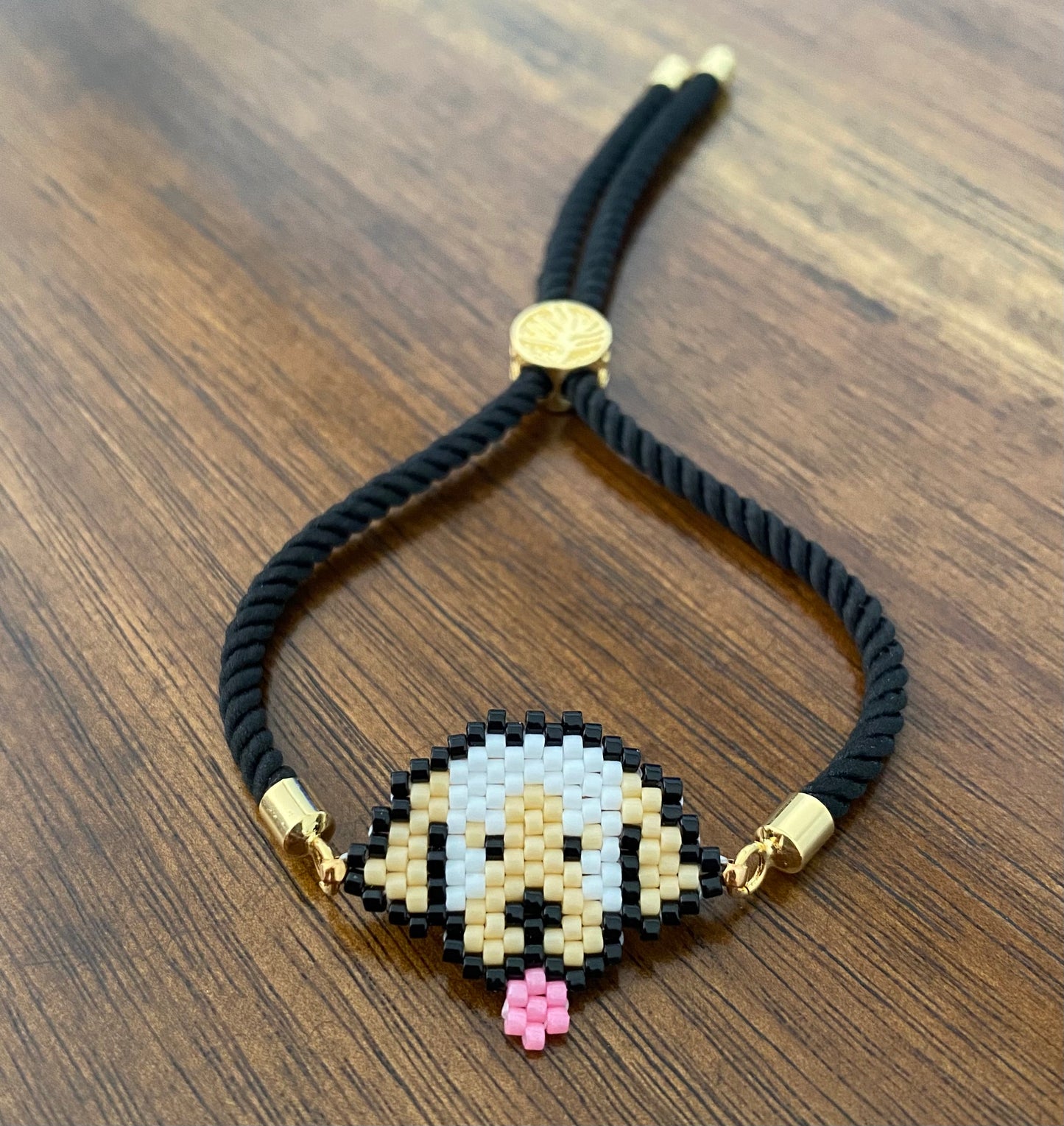 Miyuki dog design beaded bracelet. Adjustable bracelet for dog lovers.